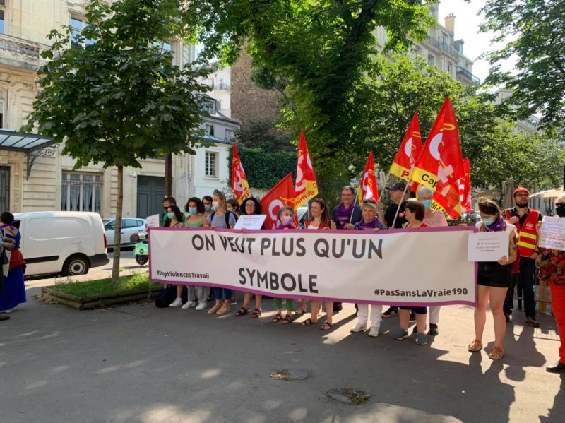 banderole place Edourad Henriot On veut plus qu'un symbole