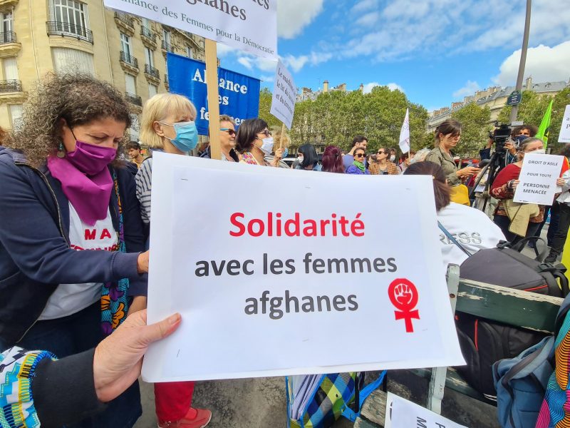 pancarte Solidarité avec les femmes afghanes