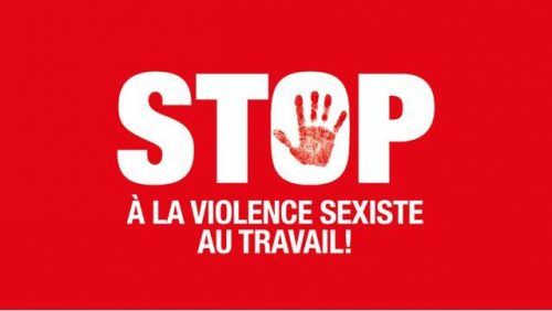 fond rouge STOP avec une main dans le O : stop à la violence sexiste au travail !